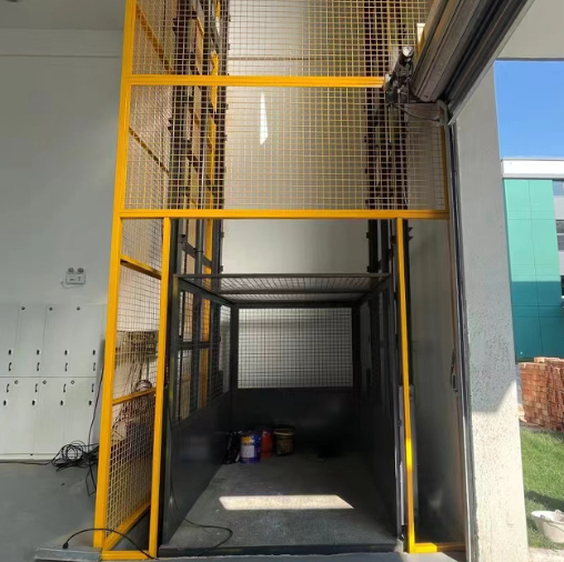 苏州导轨式升降机助力物流园破解运输难题